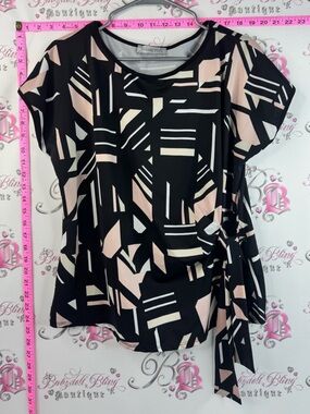 Hamilton tshirt tie up Black Geometric Short Sleeve Tie-Waist Top Blush & Cream